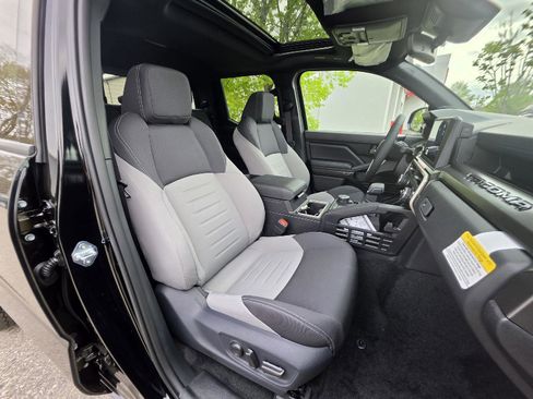 New 2026 Toyota Tacoma TRD Off-Road AWD/4WD image 15