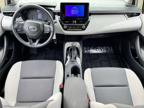 Used 2024 Toyota Corolla LE image 9