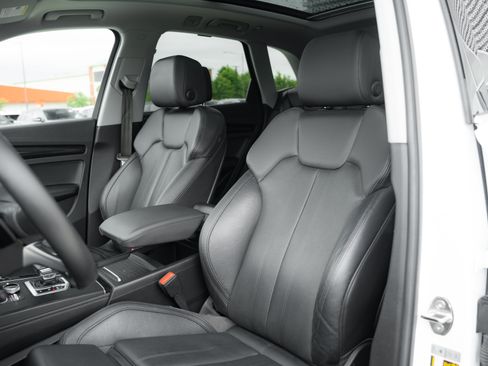 Used 2019 Audi Q5 Prestige w/ Prestige Package AWD/4WD image 22