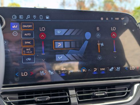 New 2025 Chevrolet Equinox EV RS image 20