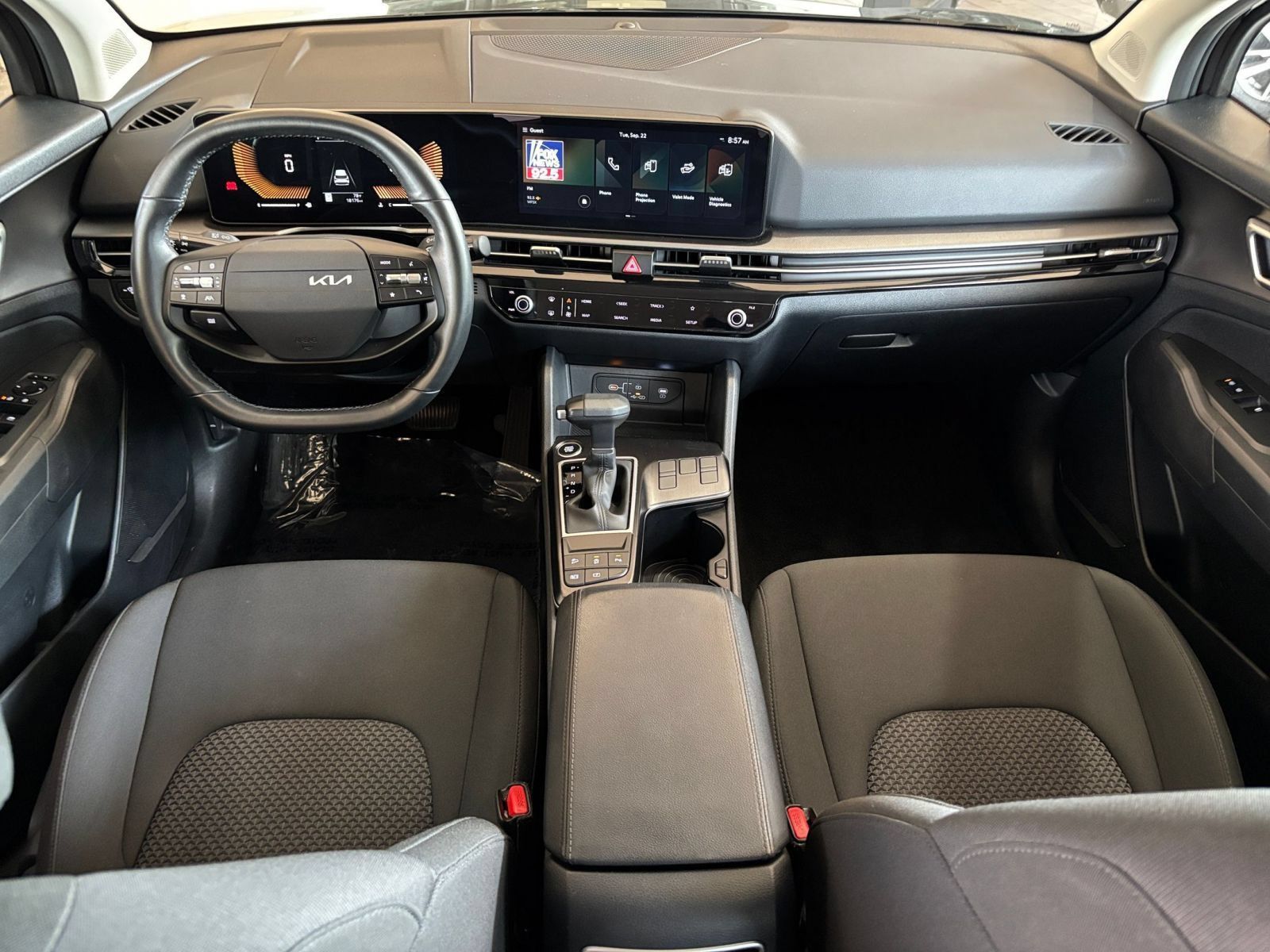 Used 2026 Kia Sportage LX FWD image 32