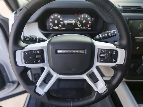 Used 2026 Land Rover Defender 110 S image 17