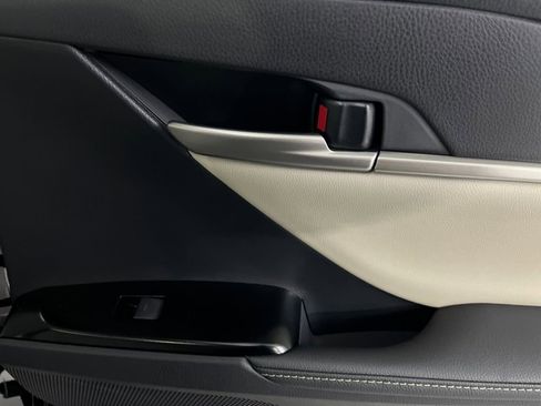 Used 2026 Toyota Camry XLE image 55