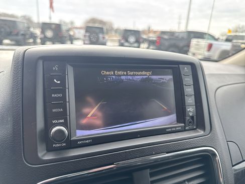 Used 2019 Dodge Grand Caravan SE image 21