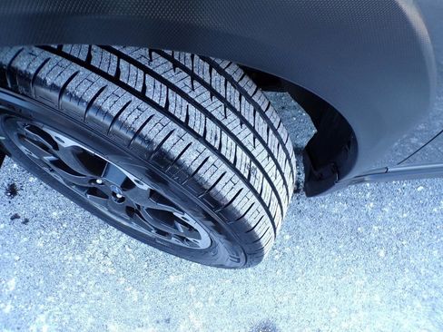 Used 2023 Subaru Crosstrek 2.0i Premium image 3