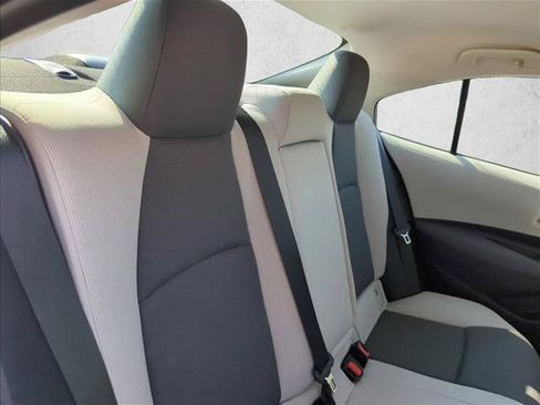 Used 2026 Toyota Corolla LE FWD image 27