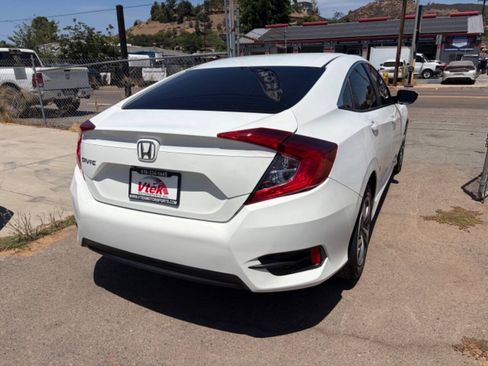 Used 2020 Honda Civic LX image 5