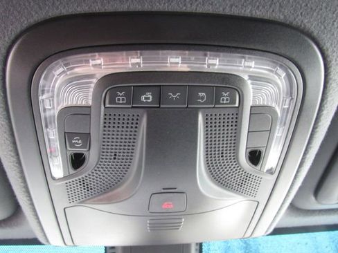 Used 2025 Mercedes-Benz Sprinter 2500 image 29