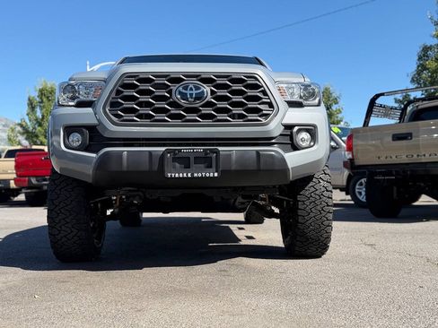 Used 2021 Toyota Tacoma TRD Off-Road w/ Technology Package AWD/4WD image 80