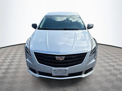 Used 2019 Cadillac XTS Luxury image 2