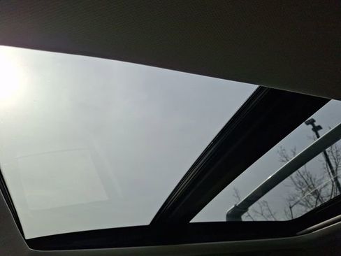 Certified 2023 Nissan Pathfinder SL w/ SL Premium Package image 18