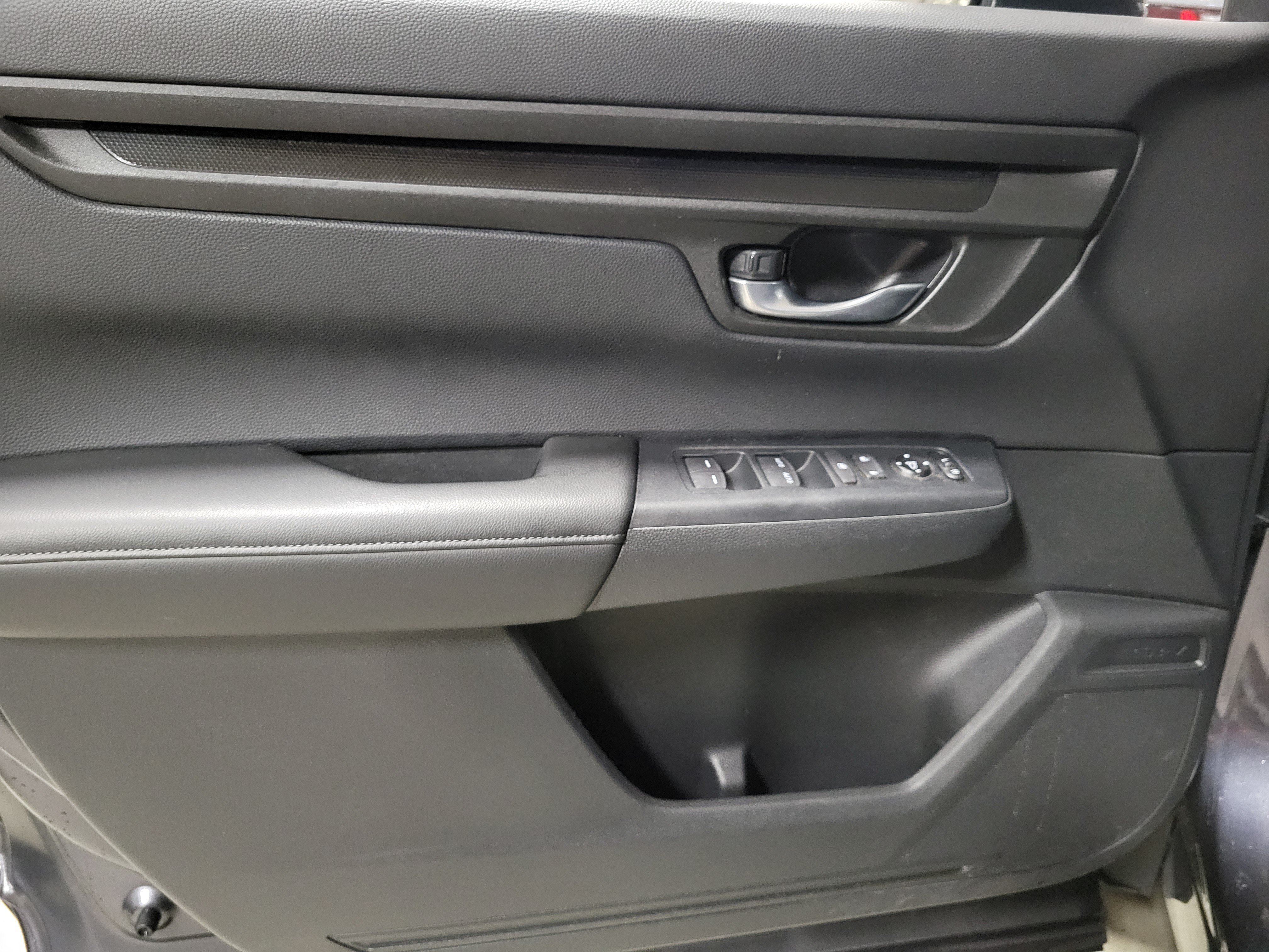 Used 2025 Honda CR-V EX image 18