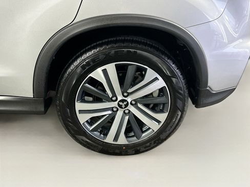 Used 2025 Mitsubishi Outlander Sport SE image 11