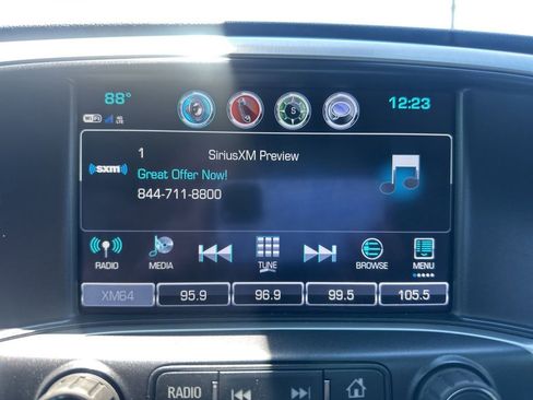 Used 2017 GMC Sierra 2500 SLT w/ Duramax Plus Package AWD/4WD image 30