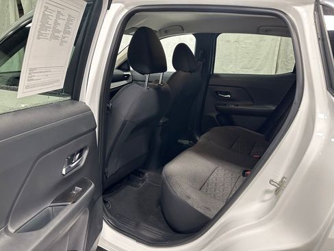 Used 2025 Nissan Kicks SV AWD/4WD image 37