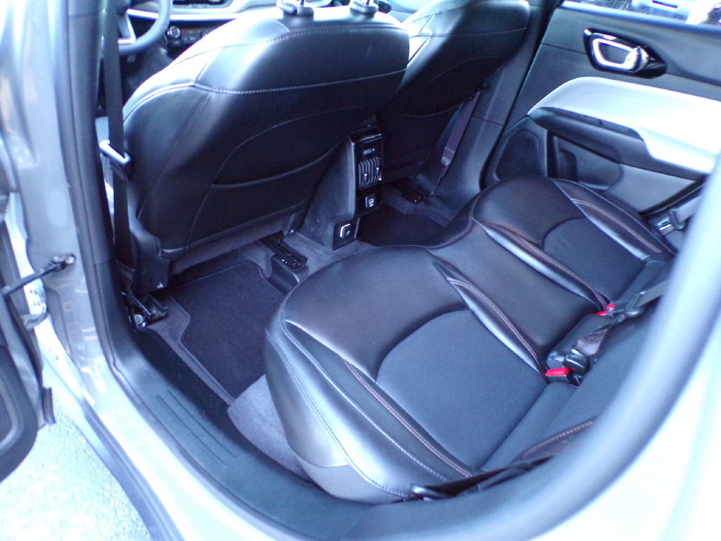 Used 2023 Jeep Compass Limited AWD/4WD image 18