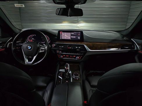 Used 2020 BMW 530i xDrive w/ Convenience Package AWD/4WD image 12