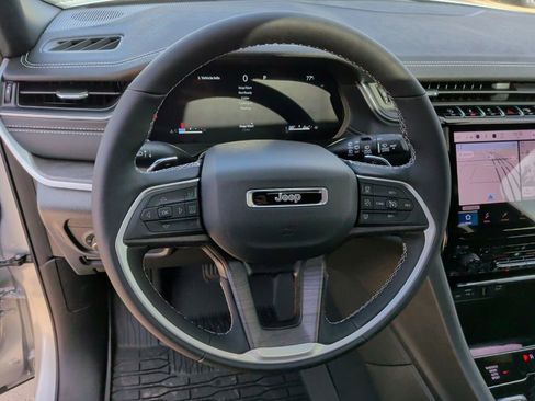 New 2025 Jeep Grand Cherokee L Limited image 17