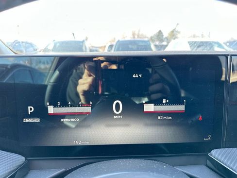 Used 2025 Nissan Kicks SR AWD/4WD image 26