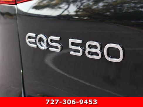 Certified 2023 Mercedes-Benz EQS 580 4MATIC SUV w/ Exclusive Trim Package image 9
