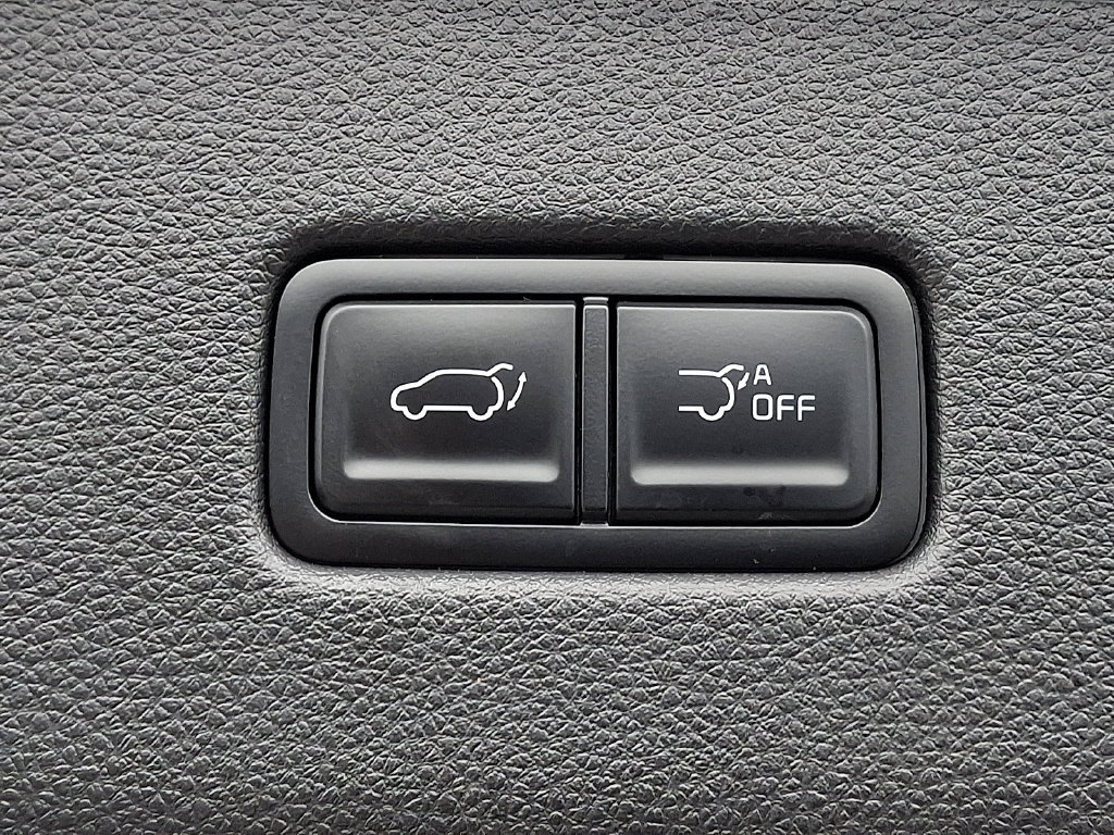 Certified 2024 Kia Carnival EX FWD image 32