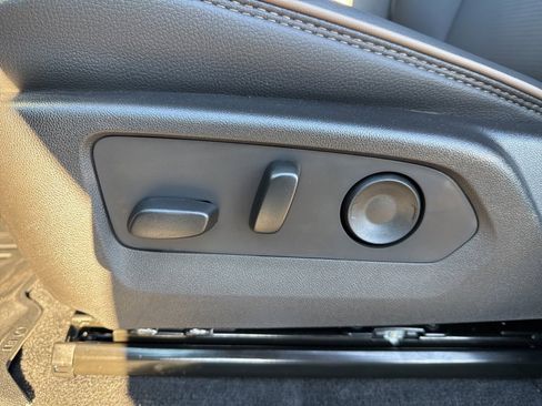 New 2026 GMC Canyon Denali w/ LPO, Denali Black Edition image 21