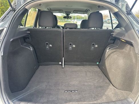 Used 2023 Nissan Kicks SV image 31