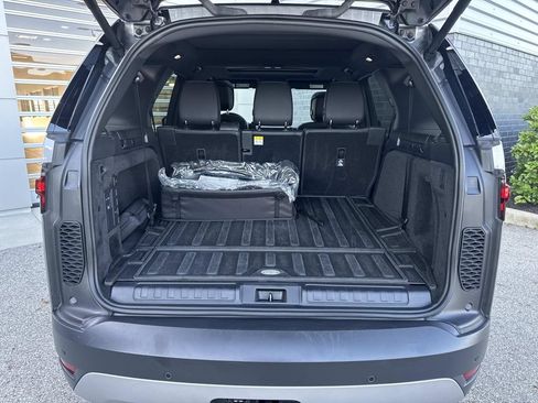 Certified 2025 Land Rover Discovery S AWD/4WD image 6
