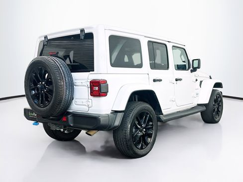 Used 2023 Jeep Wrangler Sahara w/ Cold Weather Group image 9