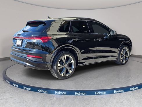 Certified 2023 Audi Q4 e-tron Premium Plus AWD/4WD image 6