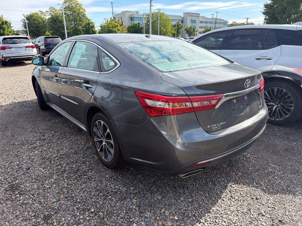 Used 2017 Toyota Avalon XLE Premium w/ Protection Package FWD image 4