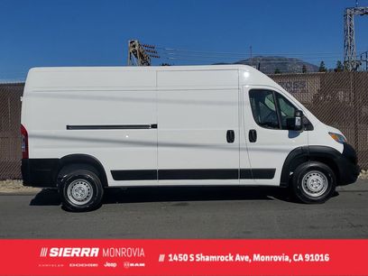 New 2024 RAM ProMaster 2500 w/ Convenience Group
