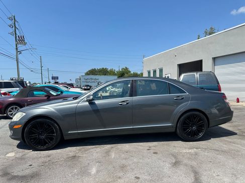 Used 2007 Mercedes-Benz S 550 S 550 Sedan 4D image 2