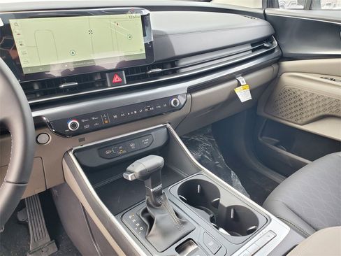 New 2026 Kia Carnival image 16
