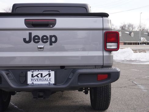 Used 2020 Jeep Gladiator Sport w/ Quick Order Package 24S image 13