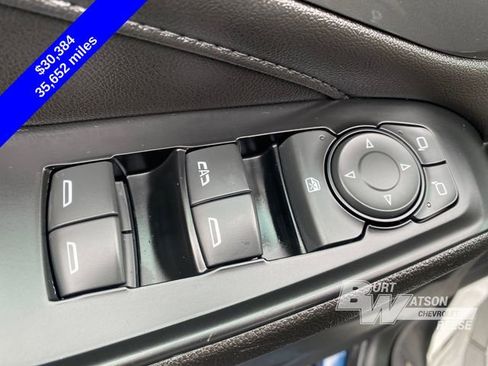 Used 2023 Chevrolet Traverse LT image 13