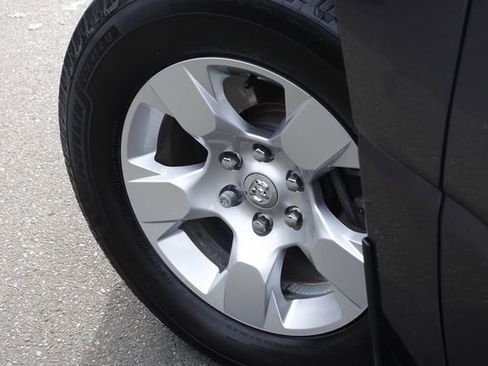 Used 2021 RAM 1500 Big Horn image 13