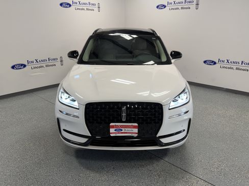 Used 2025 Lincoln Corsair Grand Touring w/ Equipment Group 301A AWD/4WD image 2