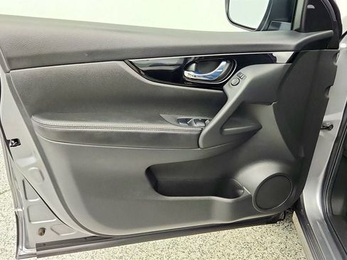 Used 2020 Nissan Rogue Sport SV w/ All-Weather Package AWD/4WD image 10