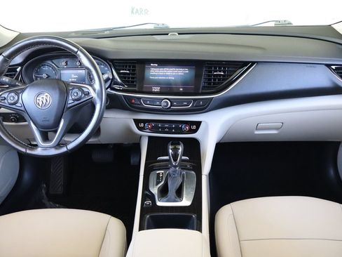 Used 2018 Buick Regal Essence w/ Driver Confidence Package #1 AWD/4WD image 27