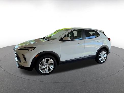 Used 2025 Buick Encore GX Preferred FWD image 7