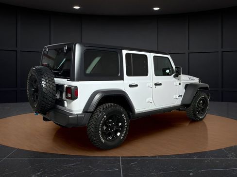 Used 2023 Jeep Wrangler Unlimited w/ Cold Weather Group AWD/4WD image 5