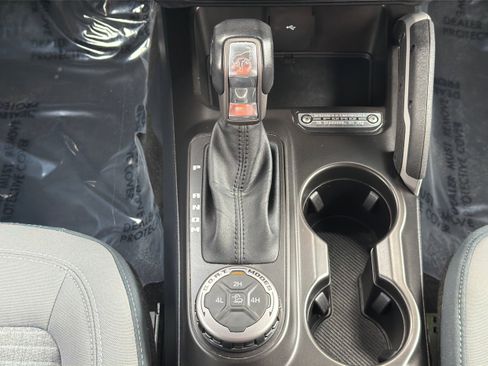 Used 2023 Ford Bronco Outer Banks AWD/4WD image 30