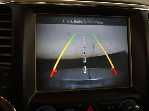 Used 2014 Jeep Grand Cherokee Limited w/ Luxury Group II image 30