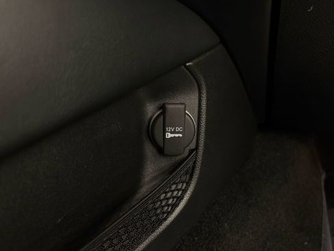 Used 2022 Dodge Challenger GT w/ Plus Package image 32