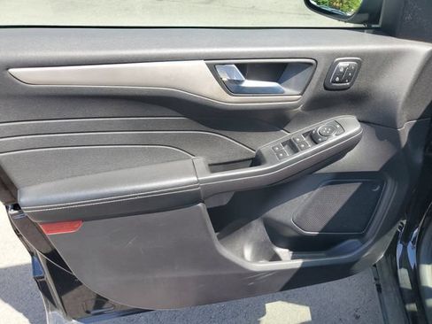 Certified 2022 Ford Escape SEL w/ Technology Package FWD image 19
