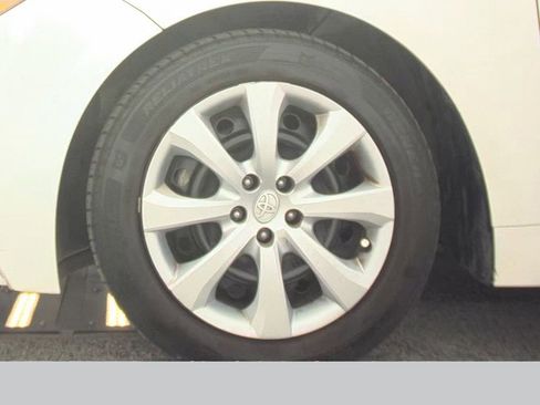 Used 2023 Toyota Corolla LE image 10