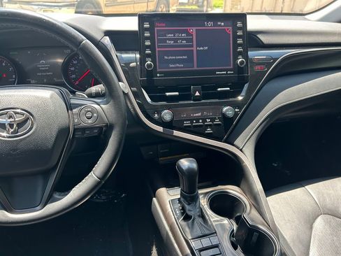 Used 2021 Toyota Camry XSE FWD image 17