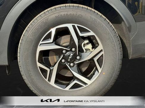 Used 2025 Kia Sportage LX AWD/4WD image 27