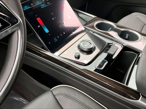 New 2026 Cadillac Escalade Luxury w/ LPO, Floor Liner Package AWD/4WD image 10